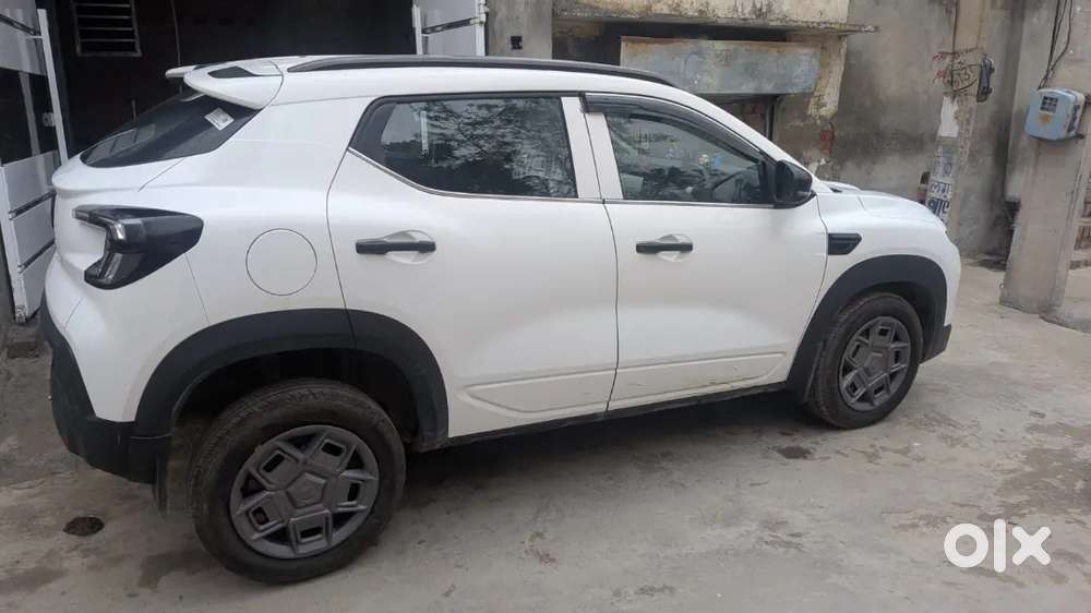 Renault Kiger 2025 Petrol 8155 Km Driven