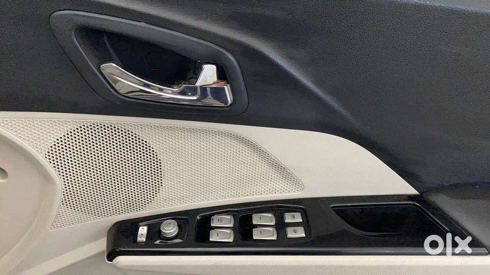 Mahindra Xuv300 W8 Option, 2019, Petrol