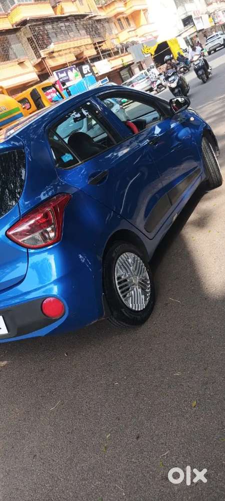 Hyundai I10 Gls Petrol 2018 1 St Owner.all Pepars Clear