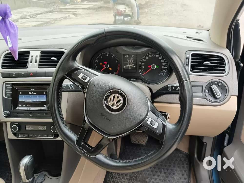 Volkswagen Vento 1.2 Tsi Highline Plus At, 2017, Petrol