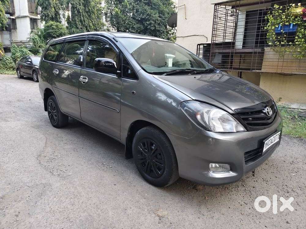 Toyota Innova 2.5 G (diesel) 8 Seater, 2011, Diesel