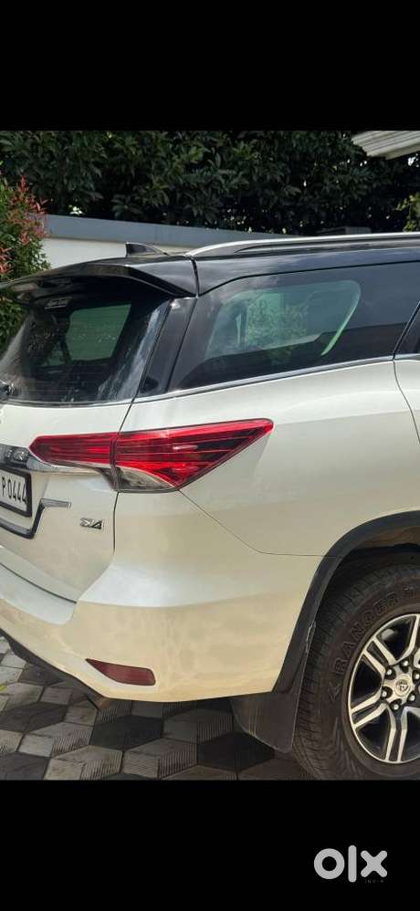 Toyota Fortuner Legender 4x2 At 2.8, 2024, Diesel