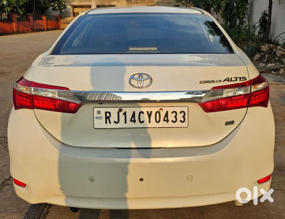 Toyota Corolla Altis 2013-2017 Vl At, 2015, Petrol