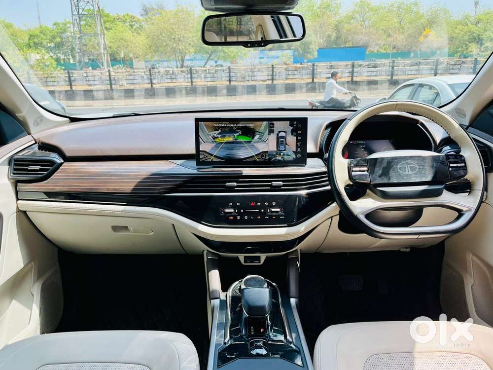 Tata Safari Accomplished Dark Edition, 2024, Diesel