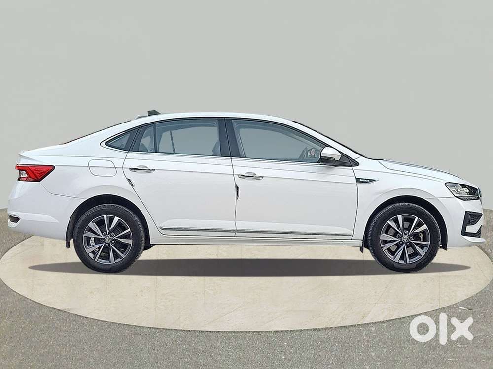 Skoda Slavia Ambition 1.0l Tsi At, 2023, Petrol