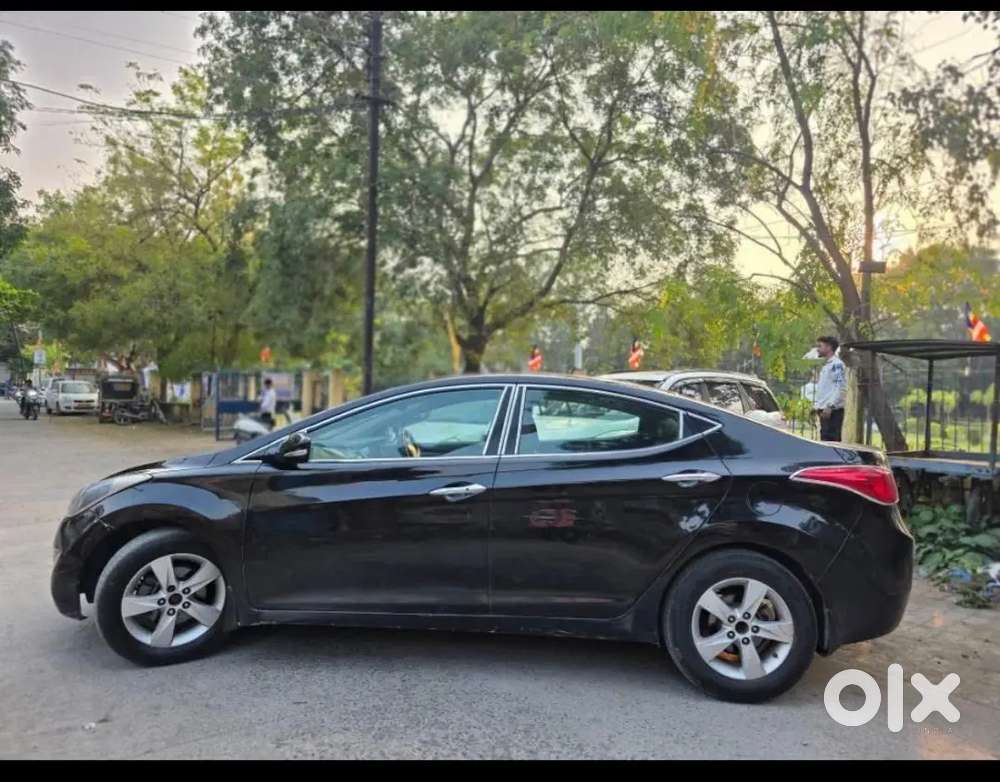 Hyundai Elantra 2013