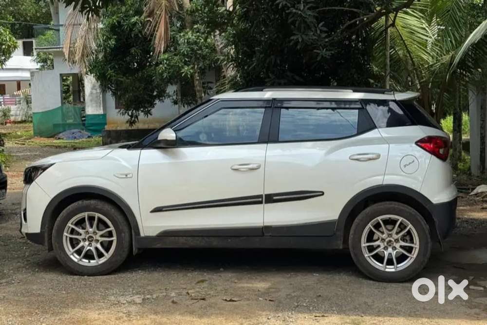 Mahindra Xuv300 2019 Petrol Well Maintained