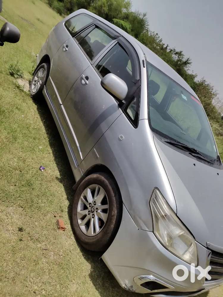 Toyota Innova 2016 Diesel 124155 Km Driven