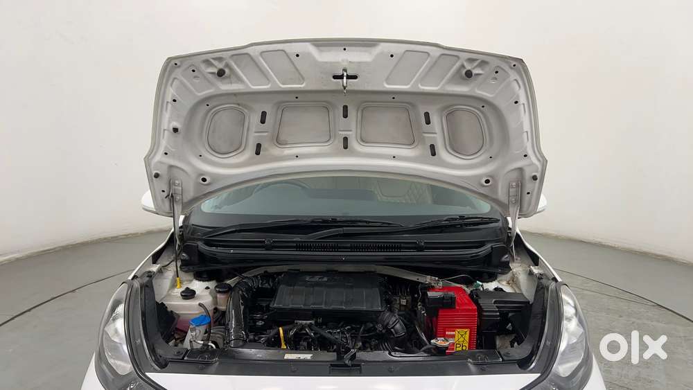 Hyundai Aura 1.2 Sx Cng, 2023, Cng & Hybrids