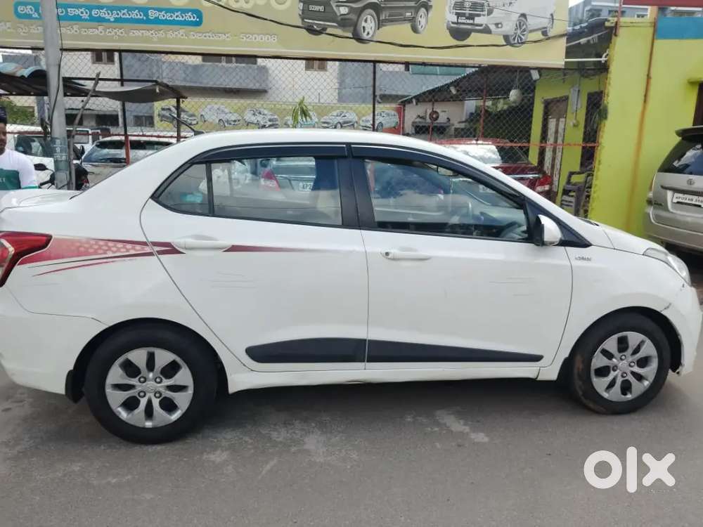 Hyundai Xcent 2016