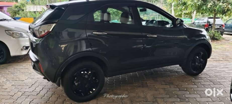 Tata Nexon 1.2 Revotron Xma Amt (s), 2018, Petrol