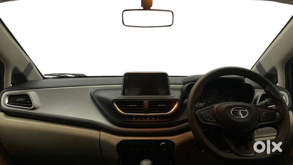 Tata Altroz 1.2 Xm Plus, 2022, Petrol