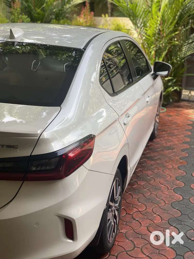 Honda City Zx 2023 Petrol 29000 Km Driven