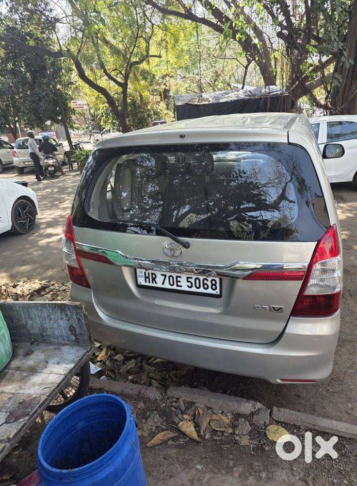 Toyota Innova 2.5 V 8 Str, 2012, Diesel