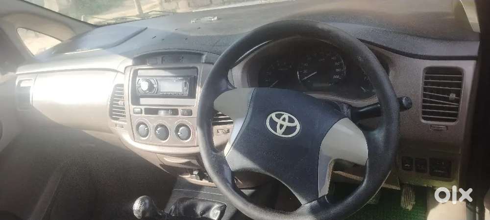 Toyota Innova G2 2016