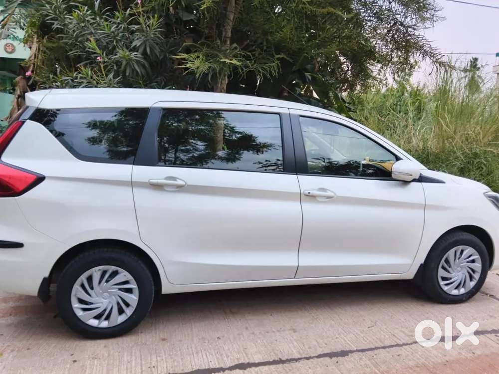Maruti Ertiga Vxi 2024