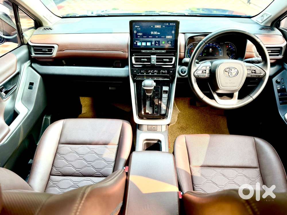 Toyota Innova Hycross 2.0 Zx (o) Hybrid 7 Str, 2023, Petrol