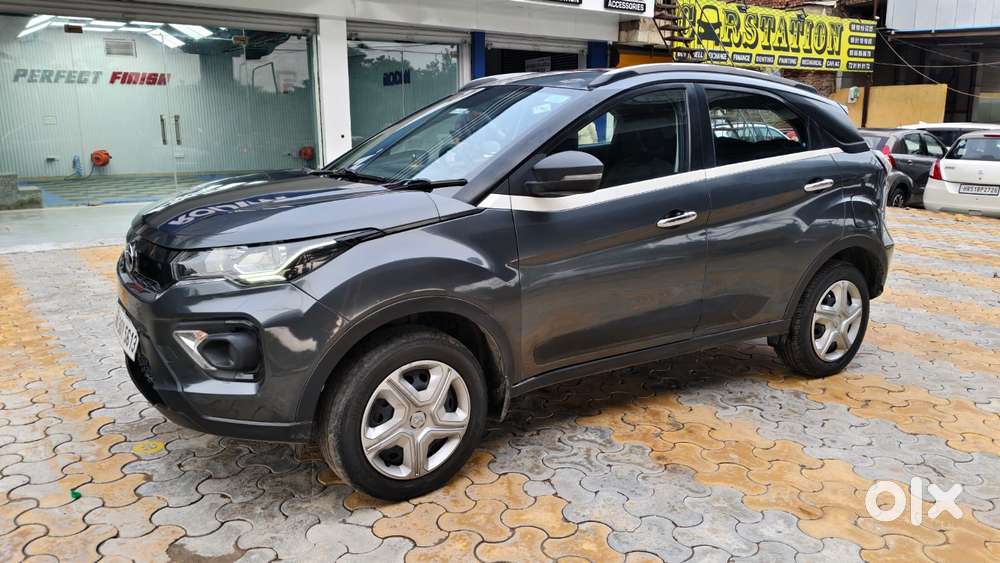 Tata Nexon 1.2 Revotron Xm (s), 2022, Cng & Hybrids