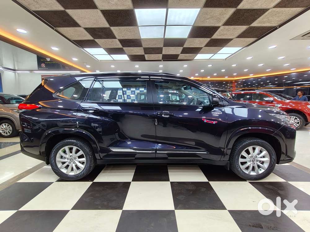 Toyota Innova Hycross 2.0 Vx (o) Hybrid 7 Str, 2024, Petrol