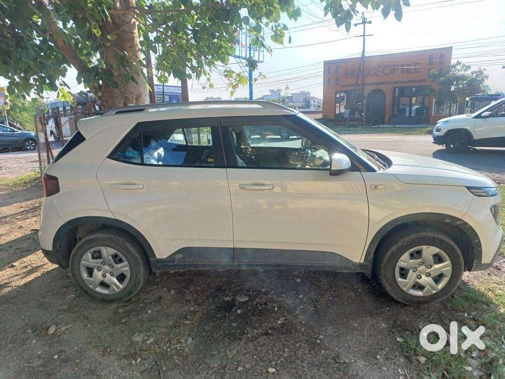 Hyundai Venue S Mt 1.2 Kappa, 2022, Petrol