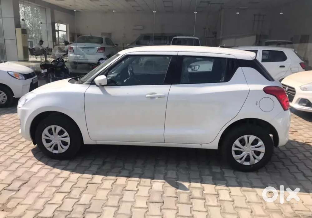 Maruti Suzuki Swift 2023 Petrol 31000 Km Driven