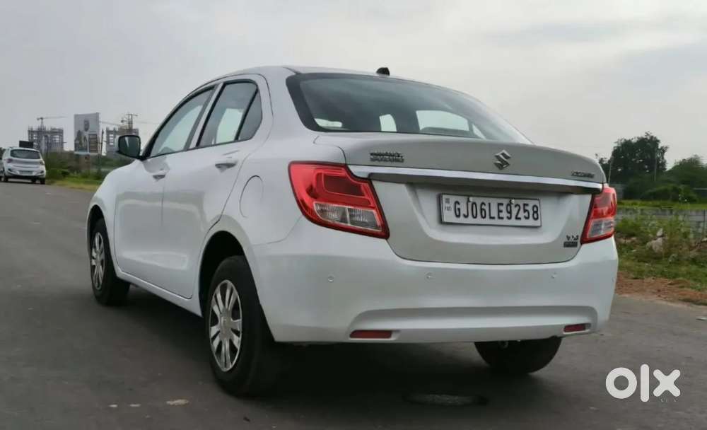 Maruti Suzuki Dzire 1.2 Vxi Amt, 2018, Petrol