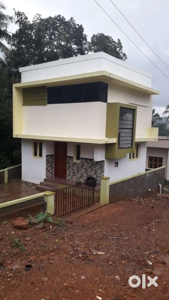 Selling 2bhk independent house at puttur For Sale Houses