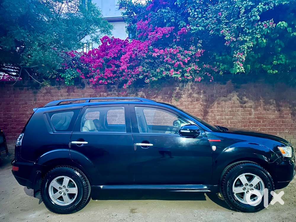 Mitsubishi Outlander Petrol 2012