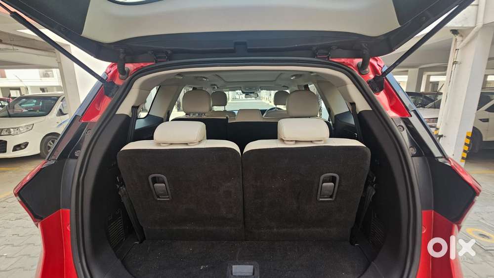 Mahindra Xuv700 Ax7 Luxury Pack Awd, 2023, Diesel