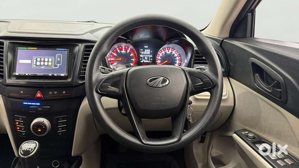 Mahindra Xuv300 W4, 2022, Petrol
