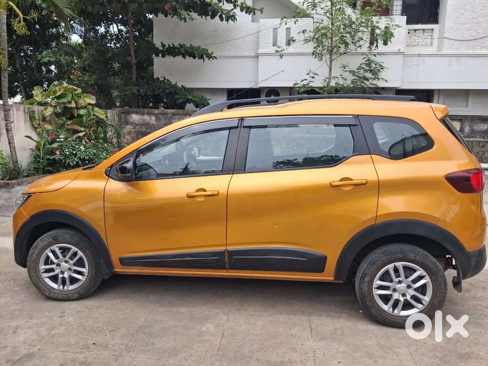 Renault Triber Rxt Amt 2023