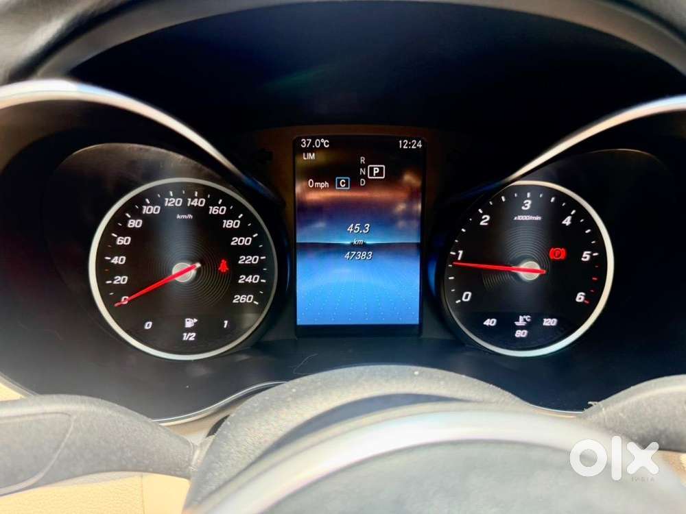 Lowdriven 48000 Km, Serviced Upto Date Mercedes C220 Progressive