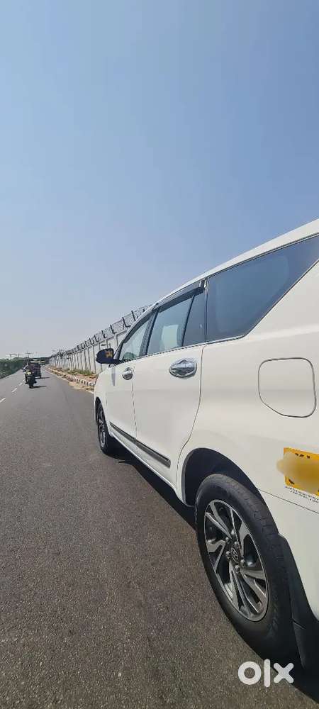Toyota Innova Crysta 2022 Diesel 117000 Km Driven