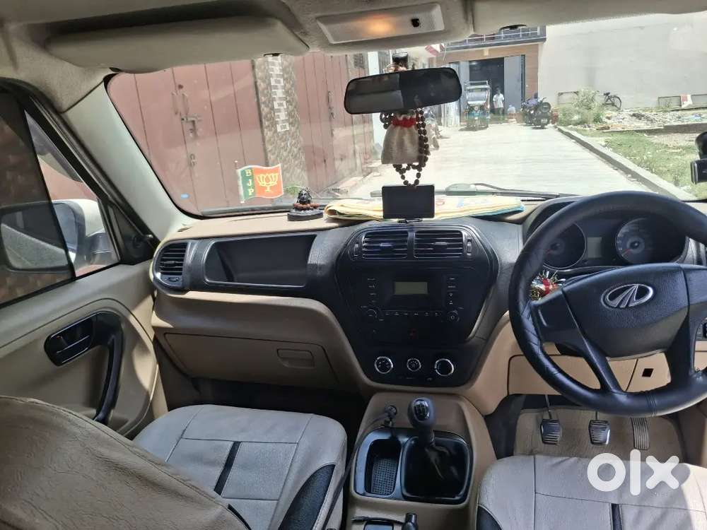 Mahindra Tuv 300 2016