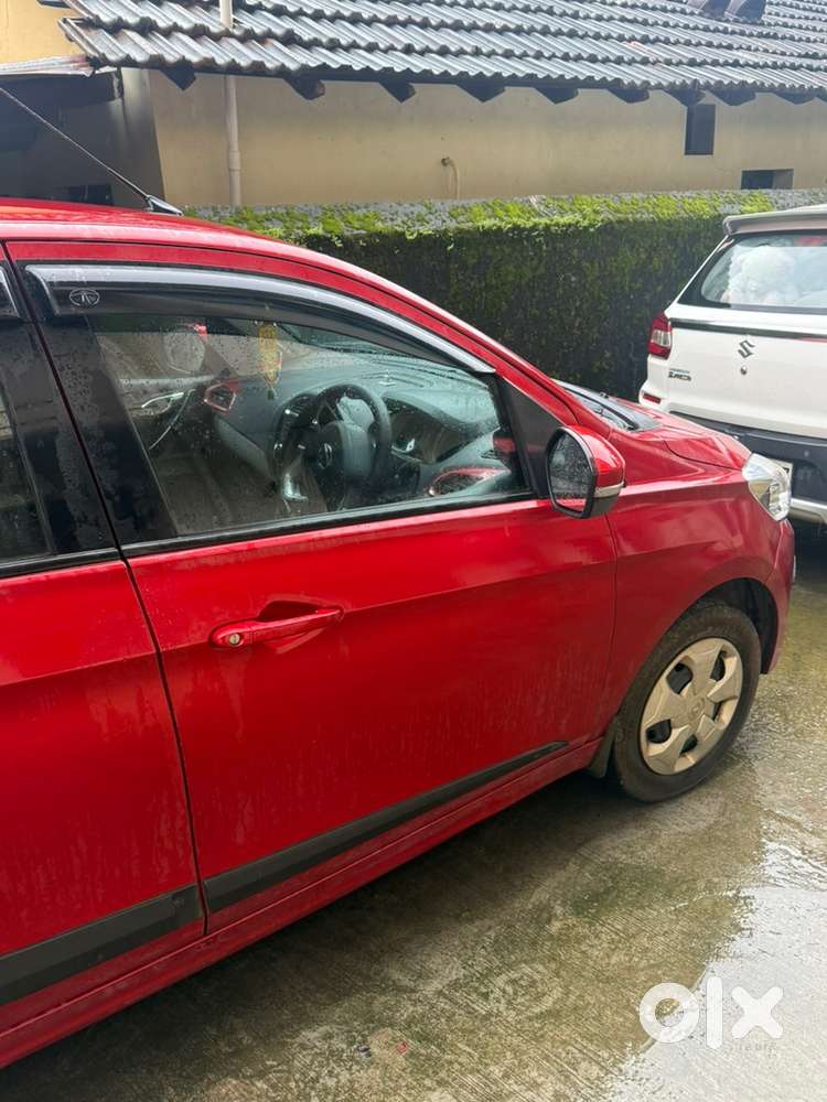 Tata Tiago Petrol 2017