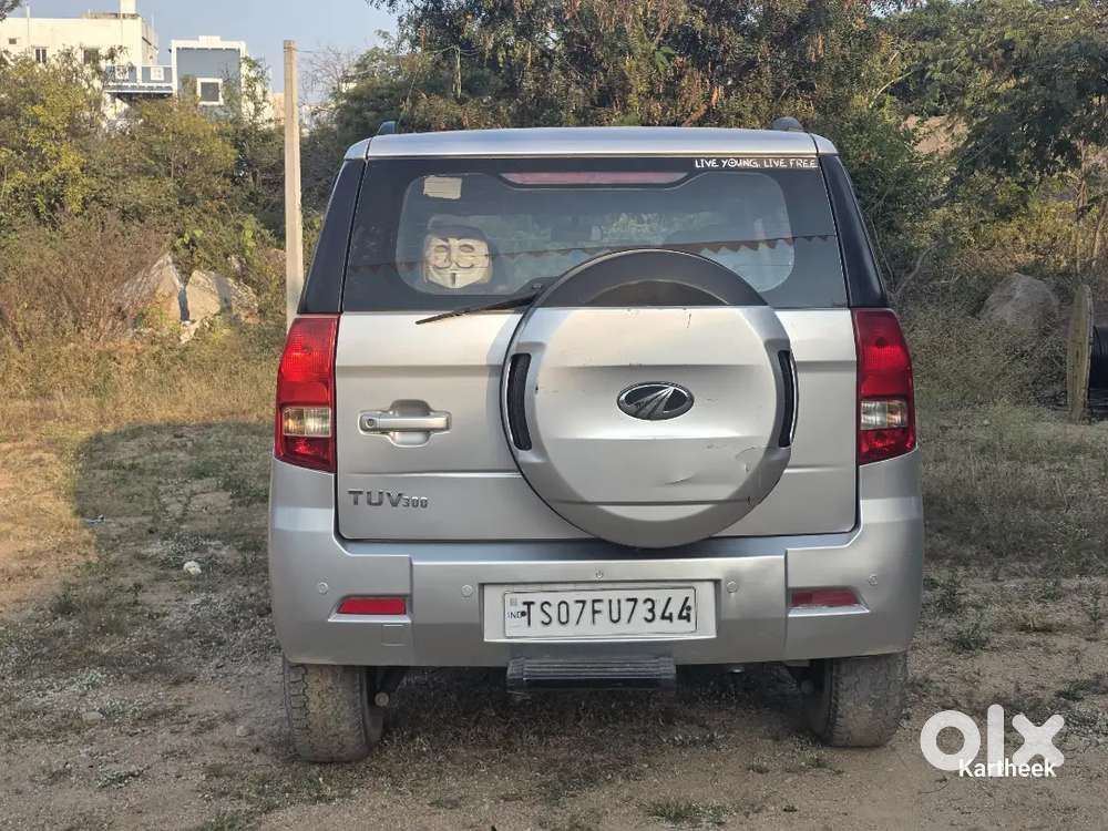 Mahindra Tuv 300 2017