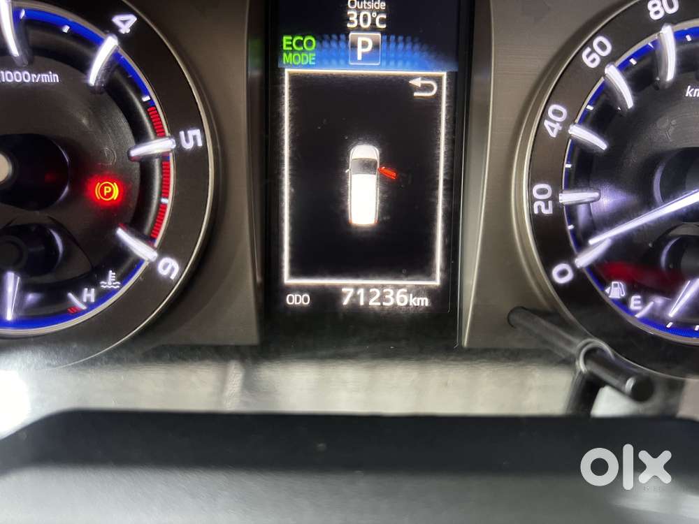 Toyota Innova Crysta 2.8z Automatic, 2016, Diesel