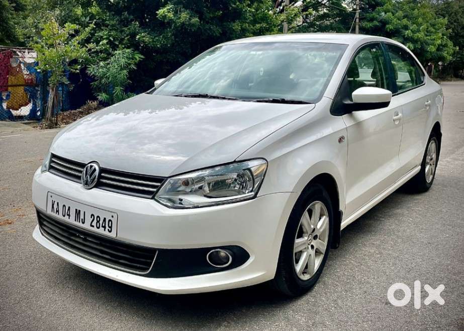 Volkswagen Vento 2010-2013 Petrol Highline, 2011, Petrol