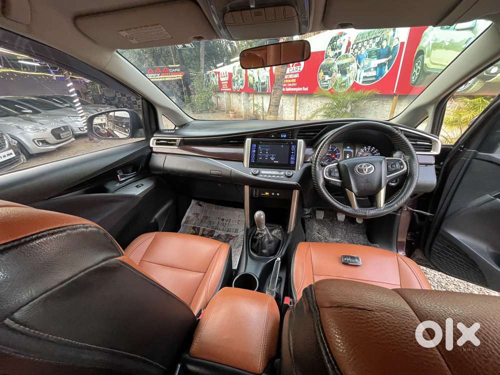 Toyota Innova Crysta 2.4 V 8 Str, 2016, Diesel