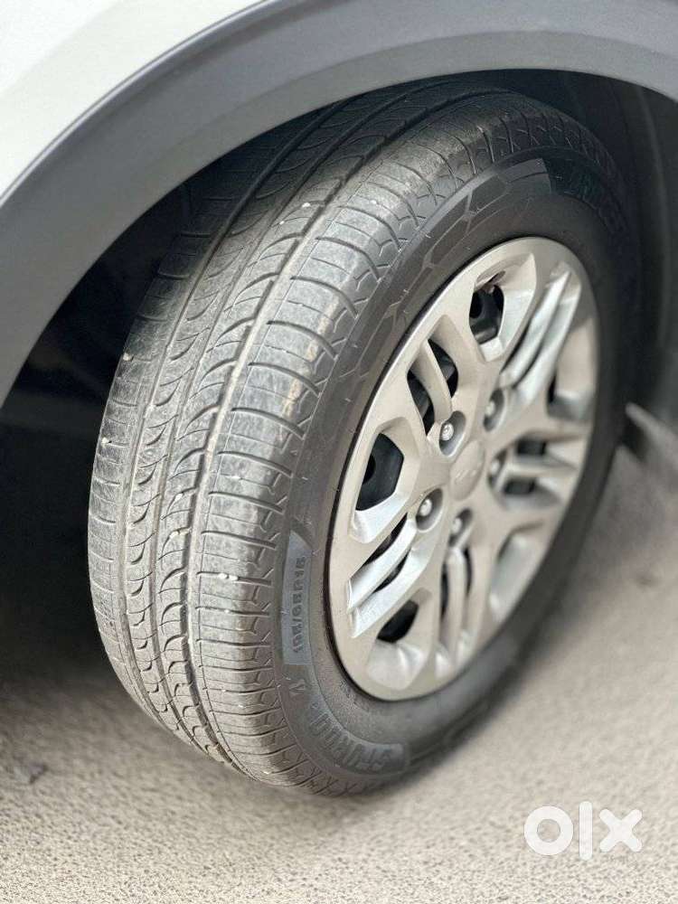 Kia Carens G1.5 6mt Gravity, 2023, Petrol