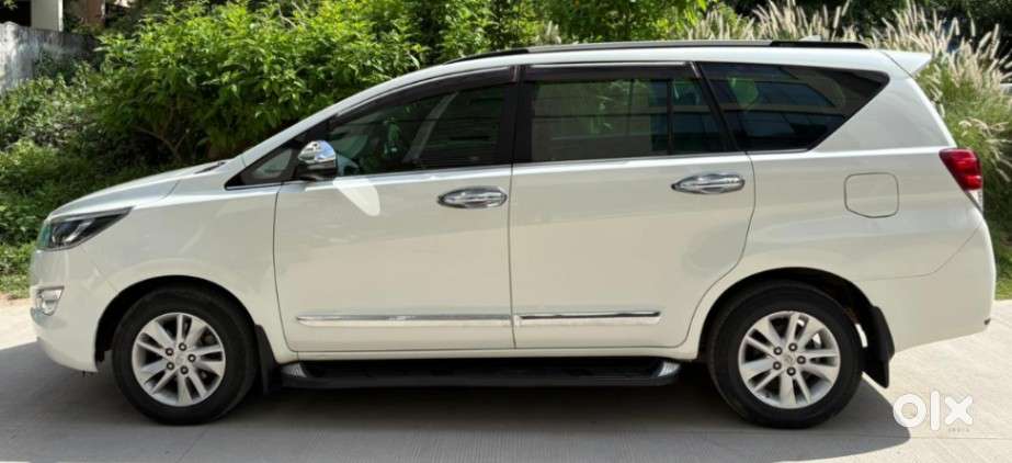 Toyota Innova Crysta 2.4 V 8 Str, 2020, Diesel