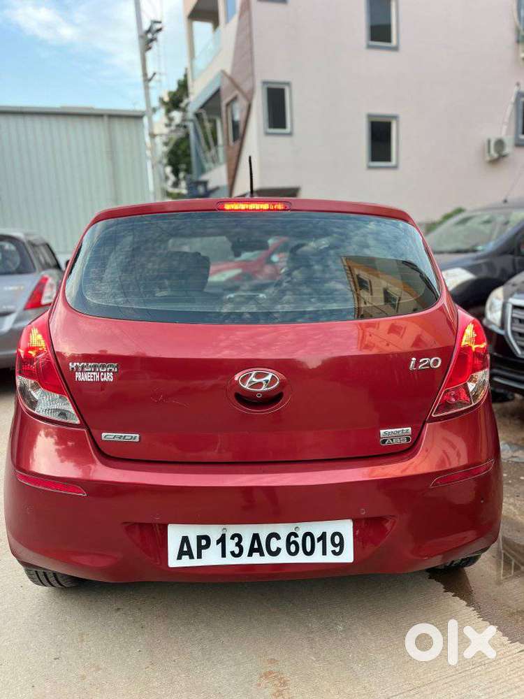 Hyundai I20 Sportz 1.4 Crdi 6 Speed Bs-iv, 2012, Diesel