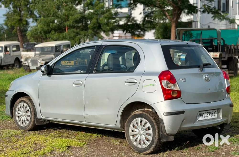 Toyota Etios 1.5 V, 2016, Petrol