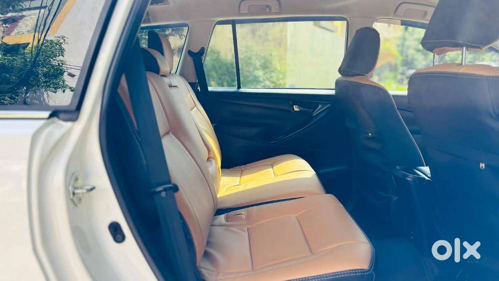 Toyota Innova Crysta 2.4 G Mt, 2022, Diesel