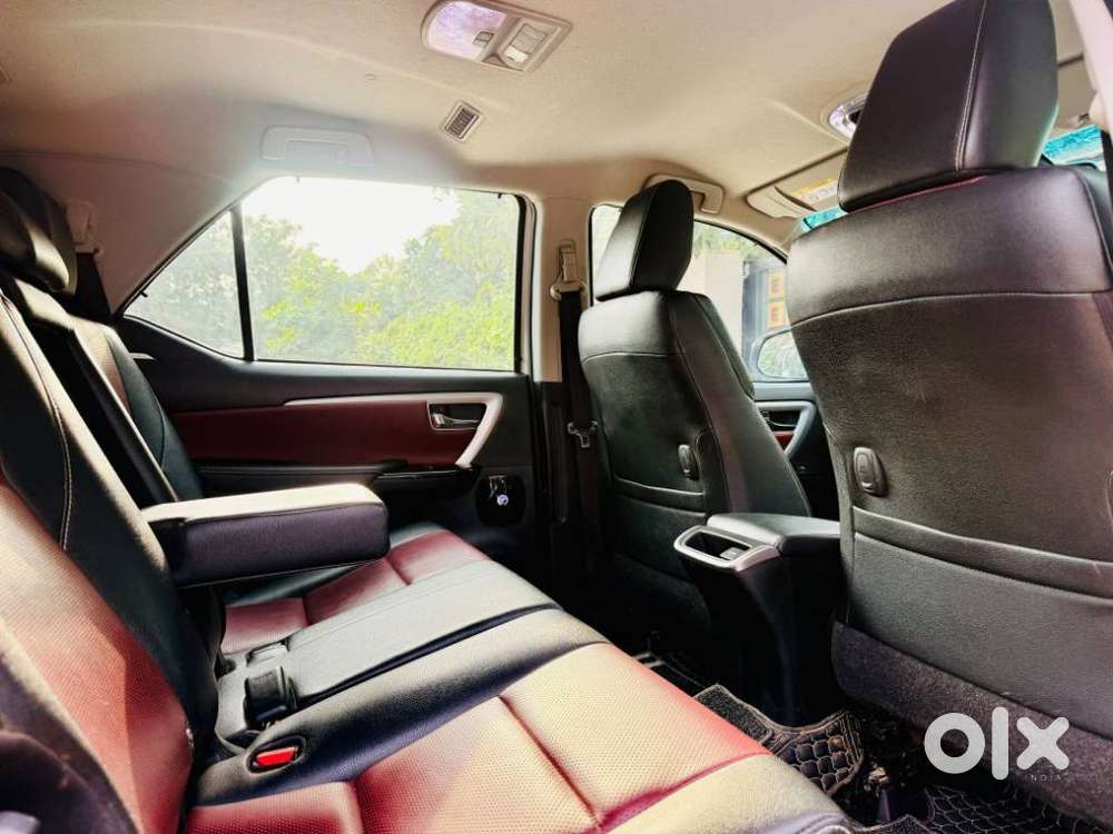Toyota Fortuner Leader Edition (at), 2025, Diesel