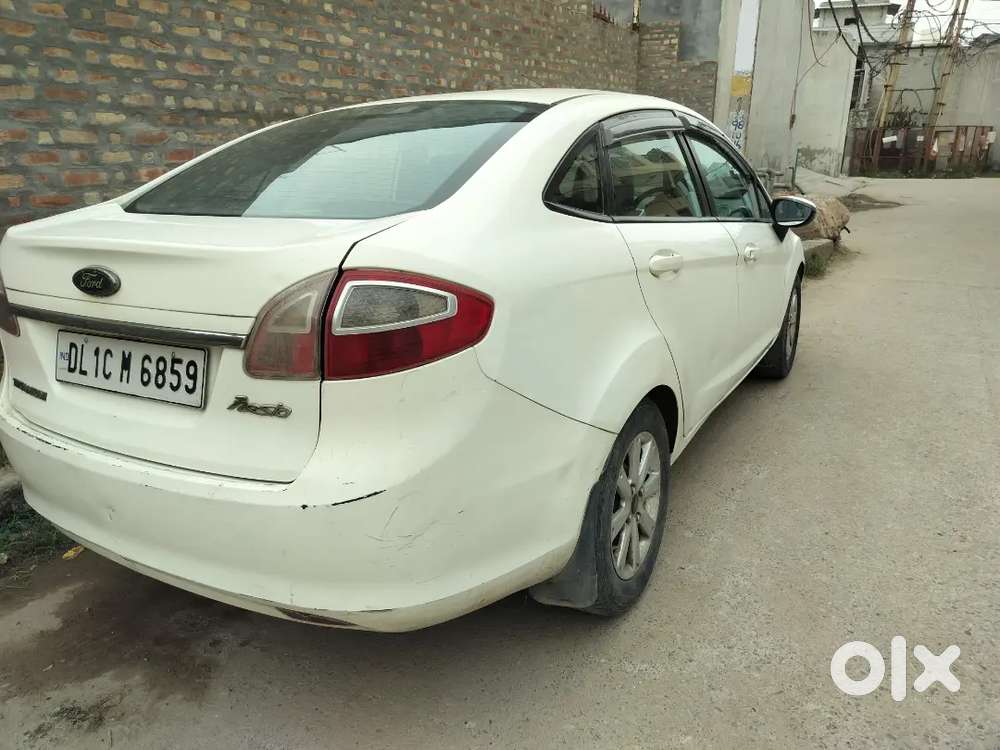 Ford Fiesta 2012 Cng & Hybrids 72000 Km Driven