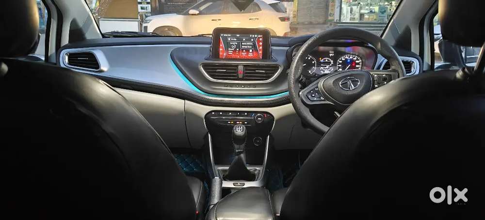 Tata Altroz Xz Petrol New Condition
