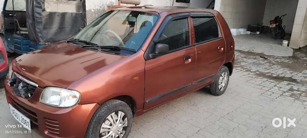 गाड़ी में कोई काम नहीं है।