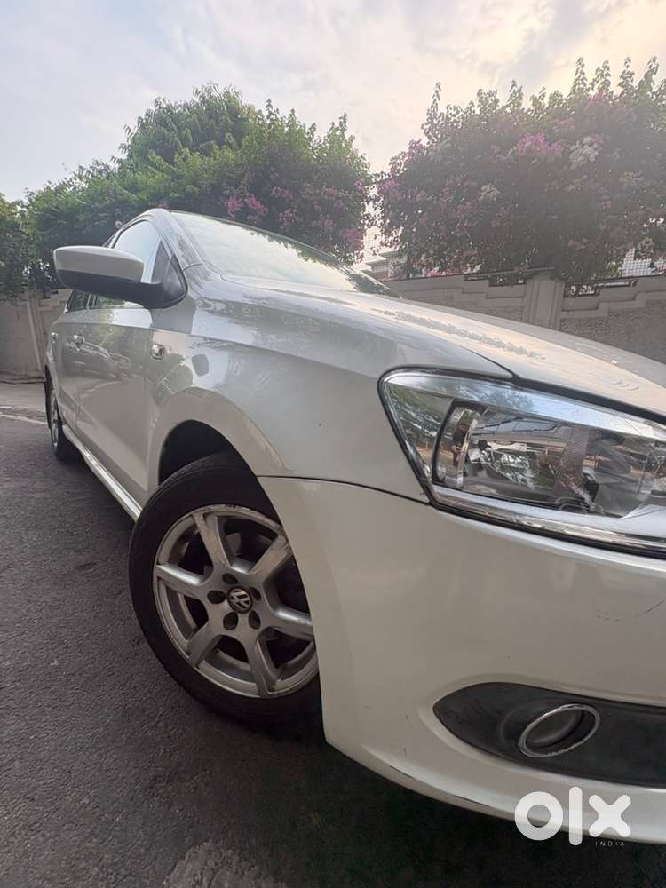 Volkswagen Automatic 2014 Car