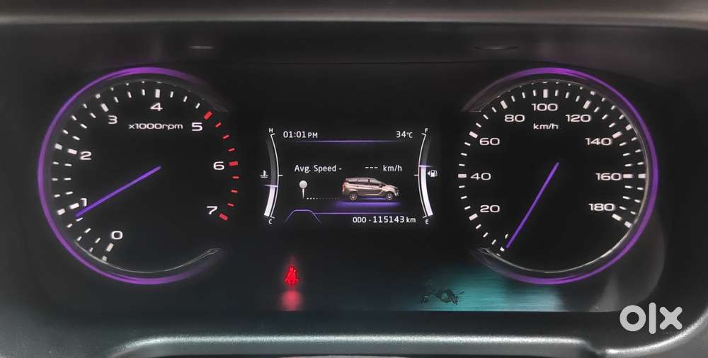 Mahindra Marazzo M8, 2018, Diesel